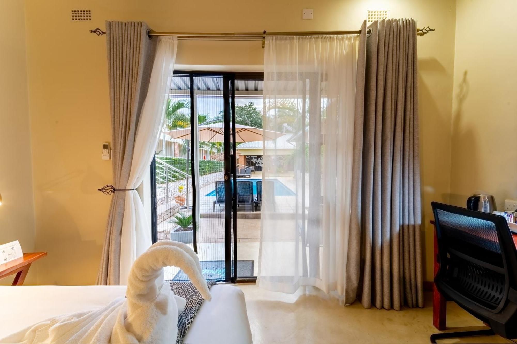 The Shrub Lodge Victoria Falls Kültér fotó